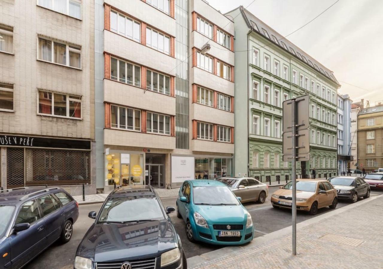 Central Prague Crown Apartments Exterior photo
