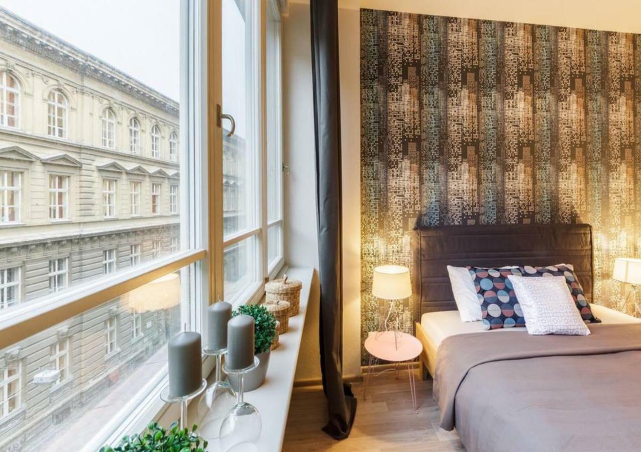 Central Prague Crown Apartments Exterior photo
